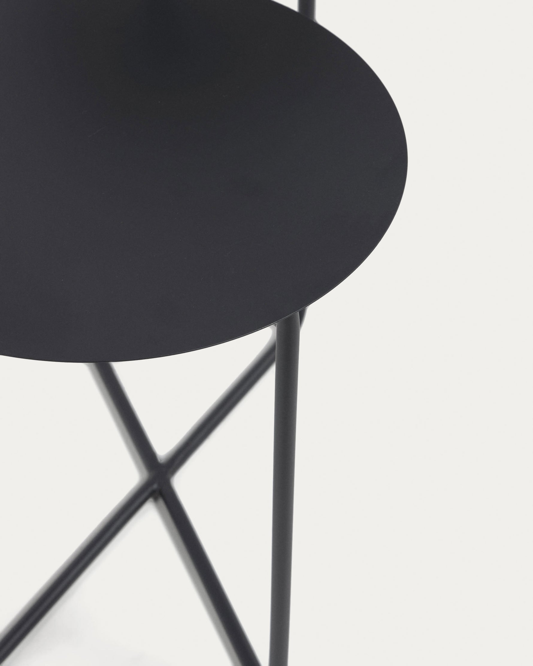 Roundya Side Table
