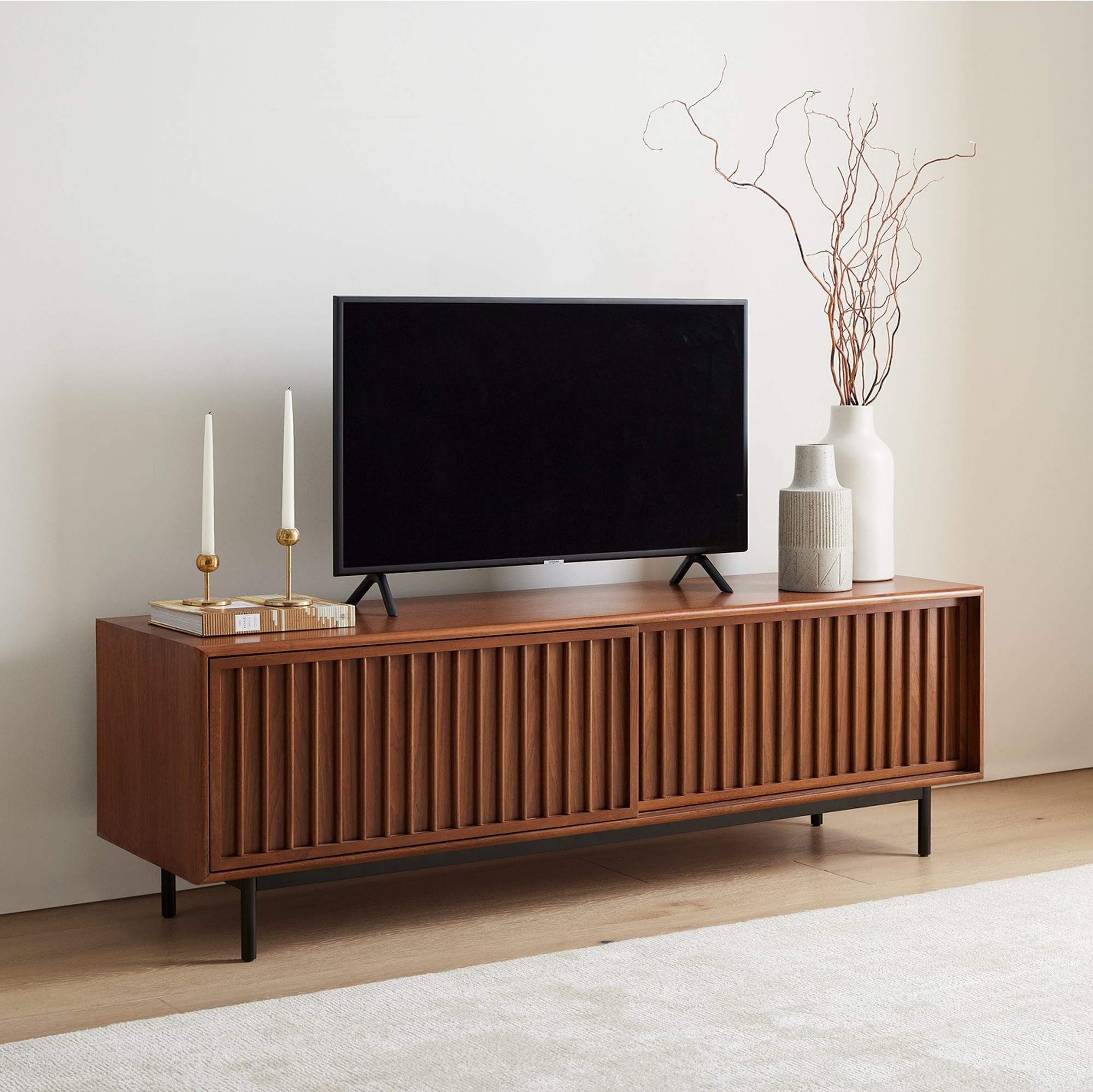 Slatty TV Unit