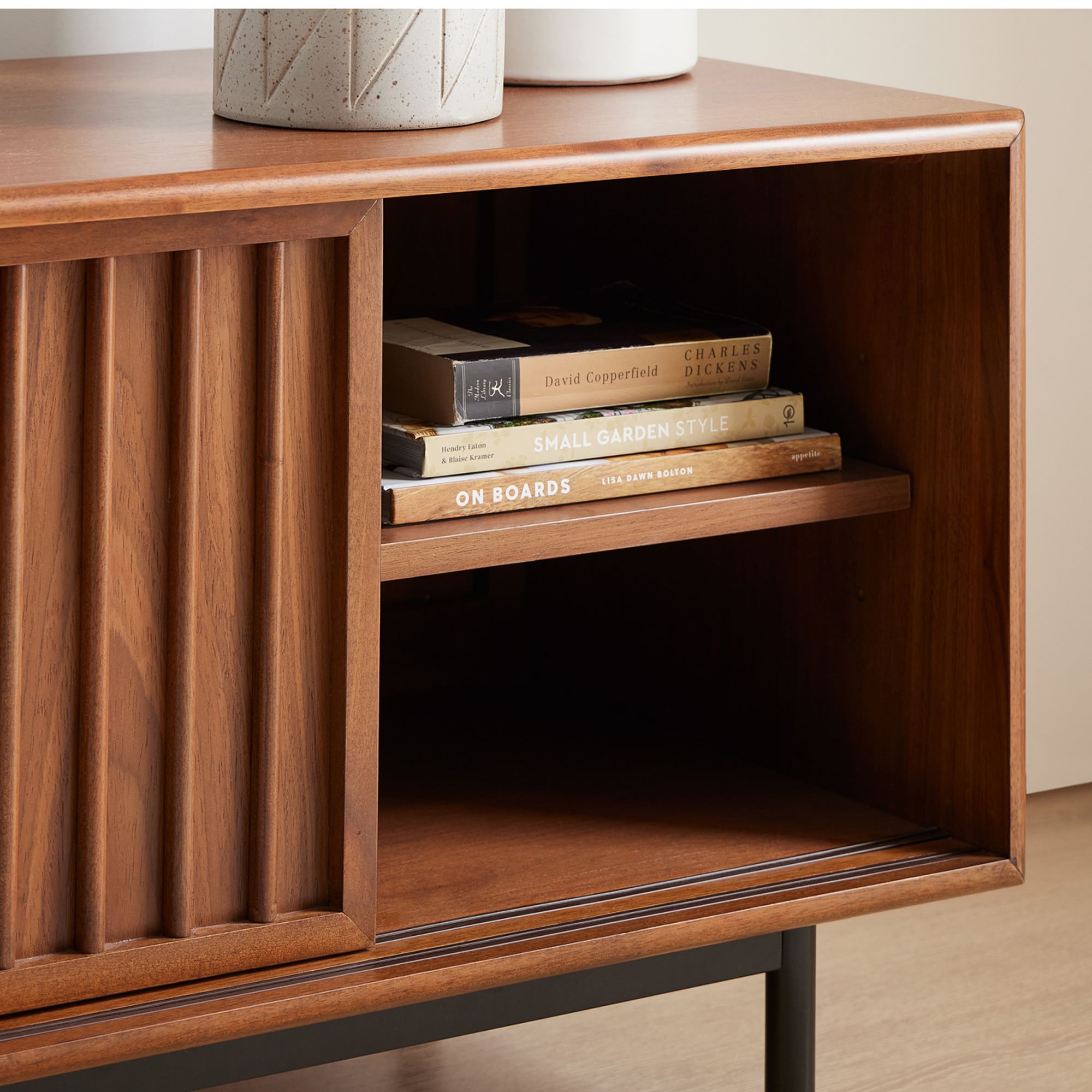 Slatty TV Unit