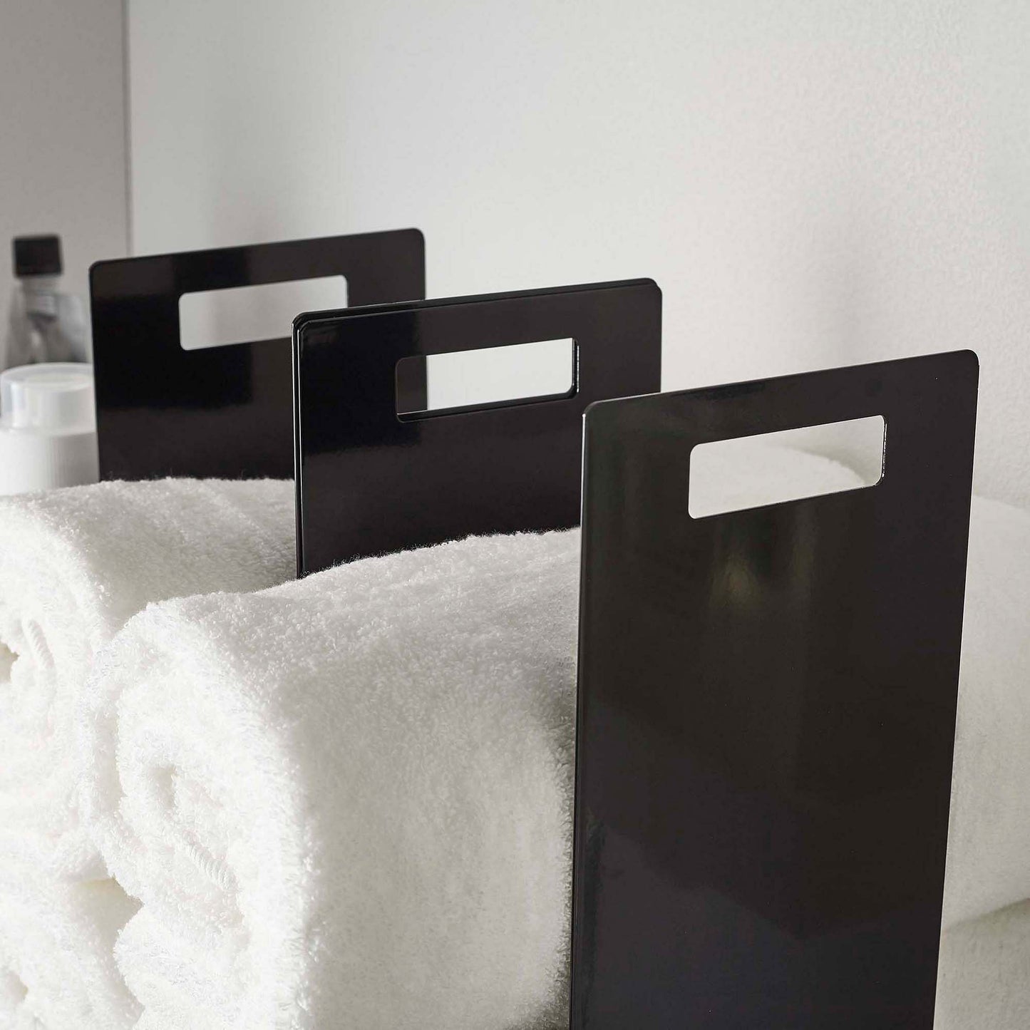 Interlocking Towel Organizer